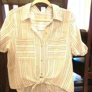 Striped linen MK blouse w/ tie front detail.